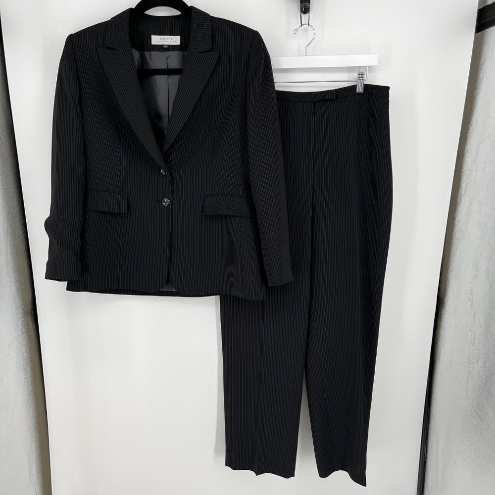 Tahari Womens Two Piece Suit SZ 14 Black White Pinstripe Wide Leg Trouser